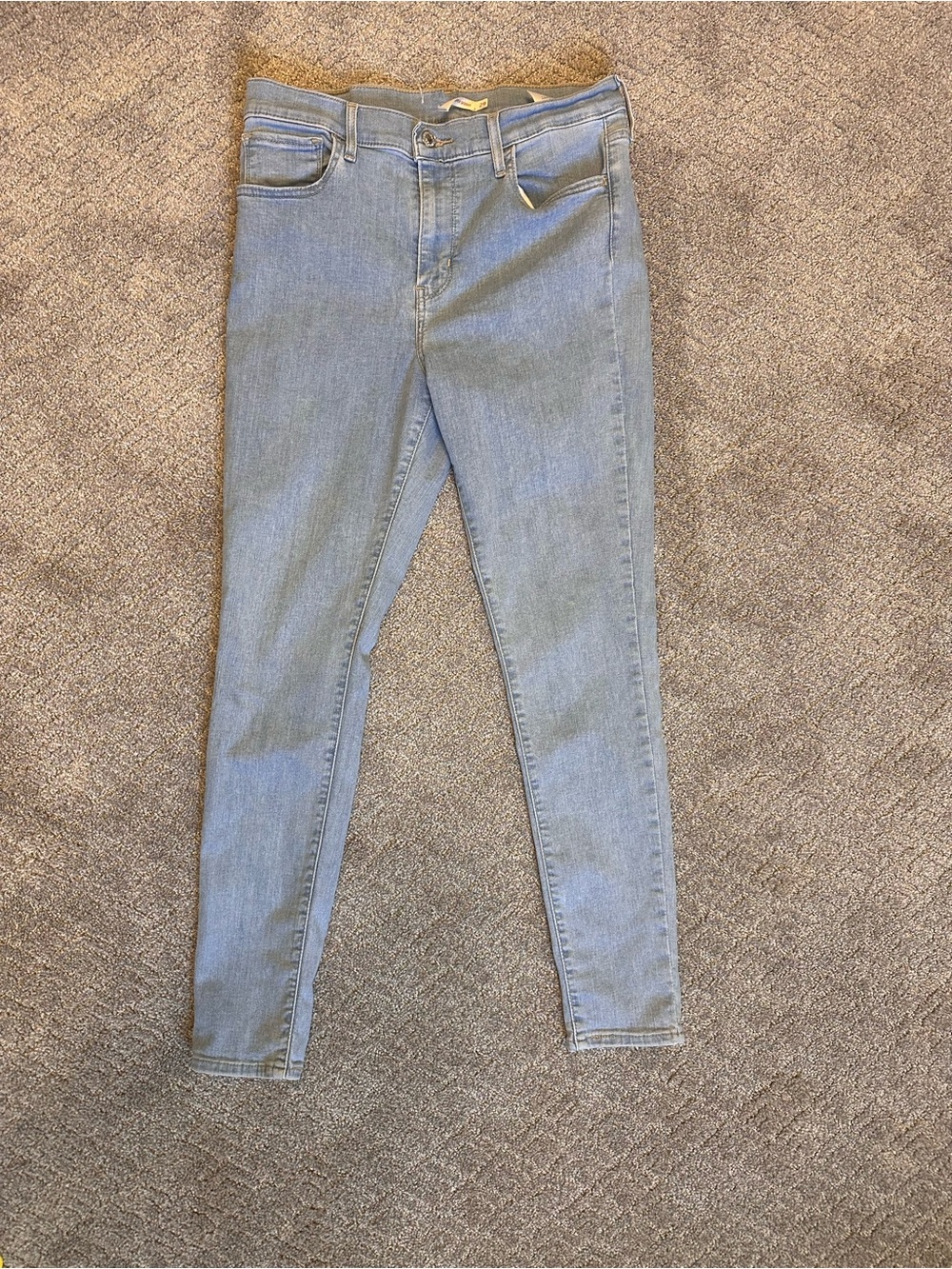 Levi super high rise skinny jeans size 8